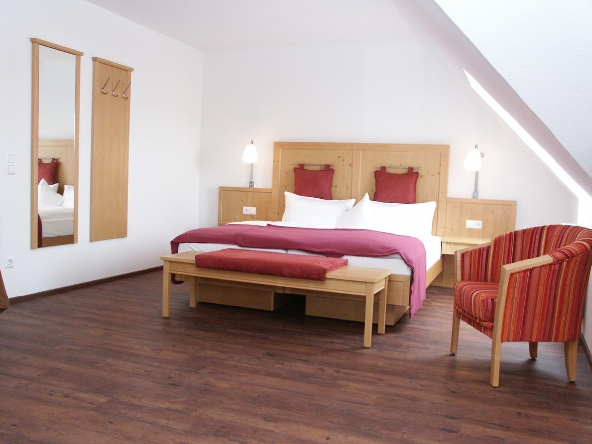 Hotel Krone Nellingen Exterior photo